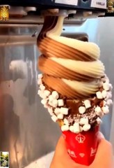 ice Cream cone chocolat #icecream #food #dessert #chocolate #cake #foodie #gelato #sweet#streetfood