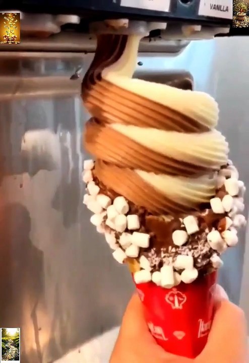 ice Cream cone chocolat #icecream #food #dessert #chocolate #cake #foodie #gelato #sweet#streetfood