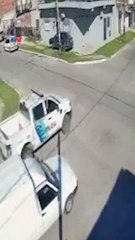 Aparatoso choque de patrulleros durante persecución policial en Argentina