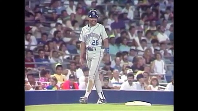 Ken Griffey Jr. (SEA) hits his first career grand slam vs. the Yankees (7/23/91)