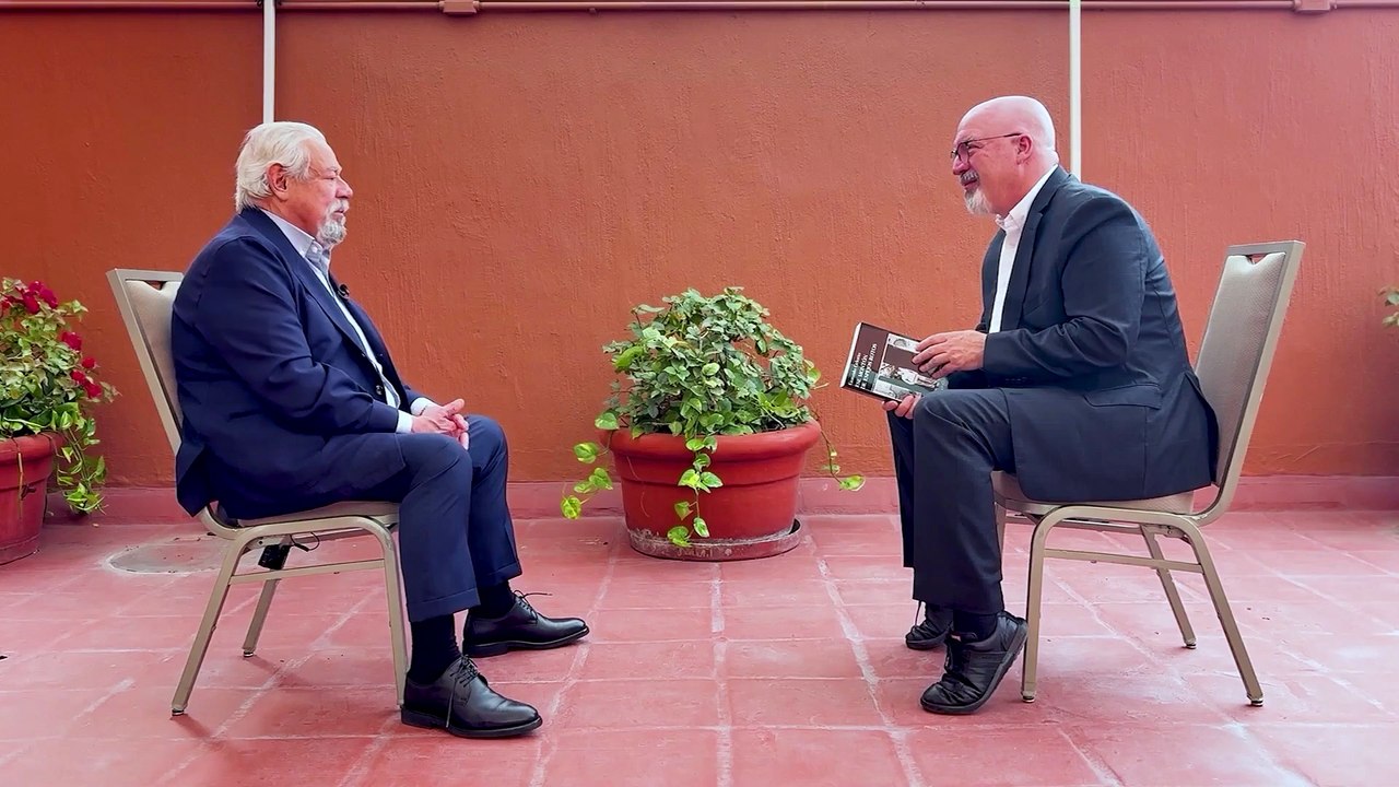 Gonzalo Celorio, autor de "Ese montón de espejos rotos" | En 15
