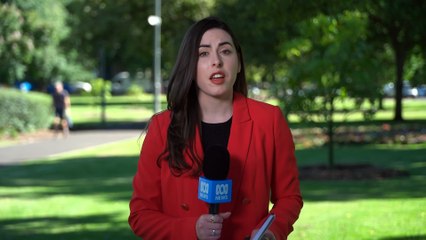 Search resumes for second man missing off South Australian coast