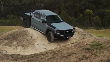Ford Ranger Super Duty - Double Cab in Command Grey - Testing Track Driving
