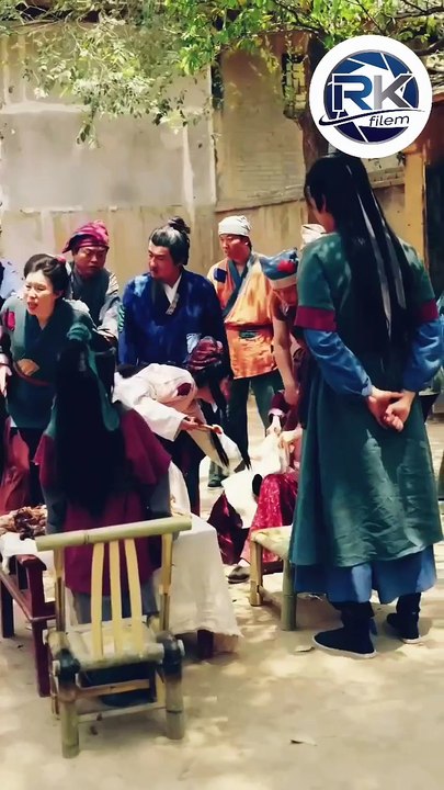 PRIA MENEMBUS WAKTU KE MASA KELAPARAN, MEMBAWA SISTEM MAKANAN MEMBANTU WARGA BAHASA INDONESIA PART 2