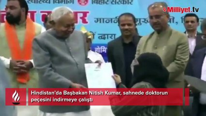 Atama töreninde skandal görüntü! Başbakan, sahnede doktorun peçesini indirmeye çalıştı: 'Bu ne?'