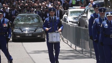 호주 본다이 해변 총격 테러 희생자 첫 장례식 거행 / YTN