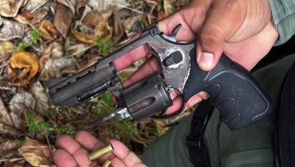 Comissário Aposentado Reage a Assalto e Fere Suspeito em Inácio Monteiro - Análise do Incidente Baseada em Relatos e Evidências