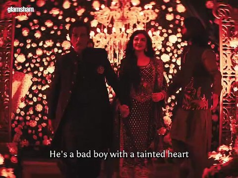 When the villain steals the spotlight and the whole theatre goes silent. Akshaye Khanna owns this era. 🔥🖤 #glamsham #akshayekhanna #rehmandakait #dhurandhar #bollywood #villainera #iconicperformance {glamsham, akshayekhanna, rehmandakait, dhurandhar,