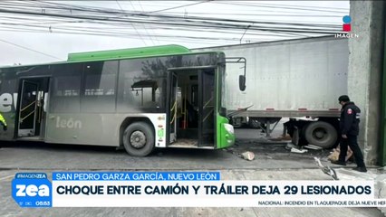 Se registra choque entre camión de pasajeros y tráiler en Nuevo León
