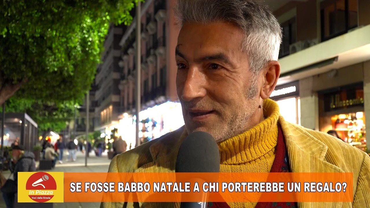 In Piazza: se fosse Babbo Natale a chi porterebbe un dono speciale?