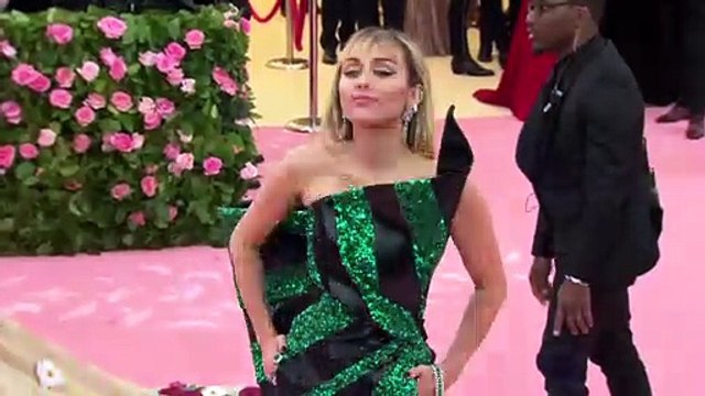 Chris Brown Reacts To Rihanna Dissing Trump