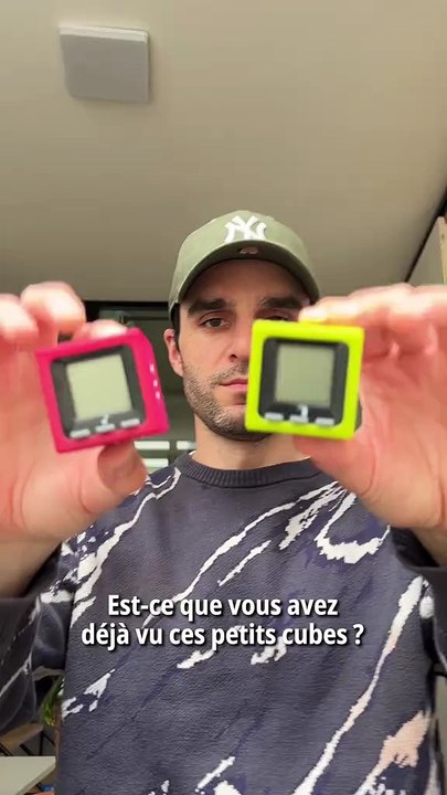 Ces cubes sont très étranges, il y a des gens dedans 😬