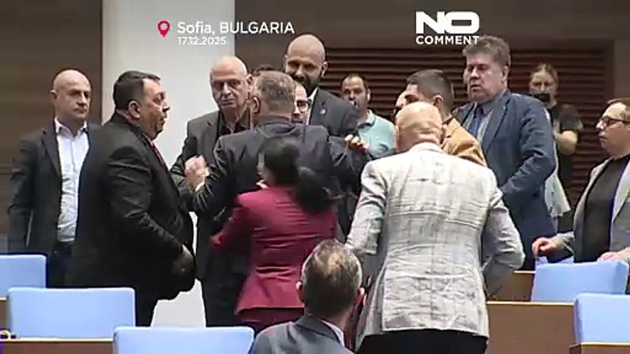 Πολιτική σύγκρουση στη Βουλή της Βουλγαρίας κατ...