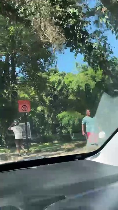 Em menos de 15 minutos, três veículos pegam fogo em locais movimentados