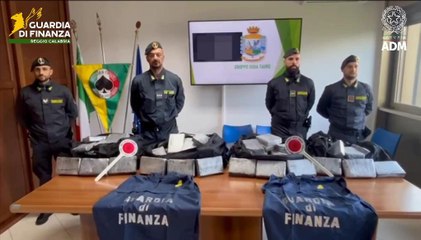 Gioia Tauro, altri 248 chili di cocaina intercettati al porto: colpo da 40 milioni di euro (17.12.25)