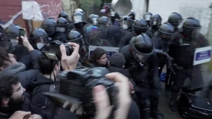 El desalojo del asentamiento del antiguo instituto B9 se salda con 18 detenidos