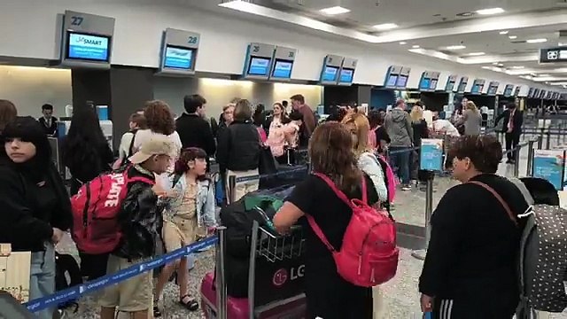 Paro de controladores aéreos: salarios congelados, diálogo roto y más de 20 mil pasajeros como rehenes del conflicto