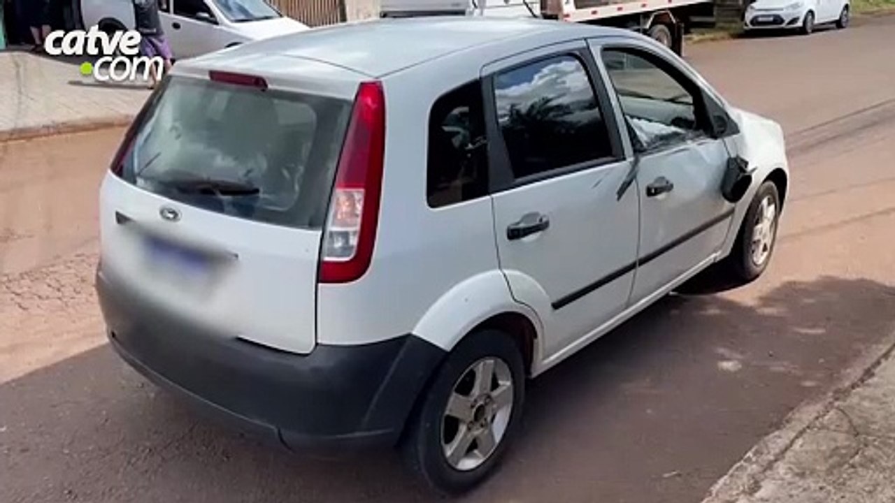 Motociclista sofre fratura na perna em acidente no bairro Esmeralda