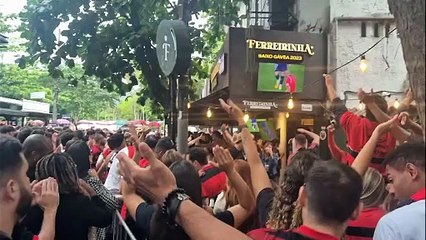 Torcida do Flamengo comemora fim da prorrogação