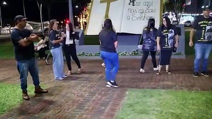 Sem respostas concretas sobre a morte de Lucas da Silva, familiares fazem manifestação em Cascavel