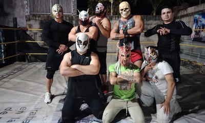 Organizan función de lucha libre para recolectar juguetes en Yucatán