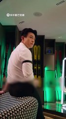 Aku mencintai CEO itu selama 5 tahun, dikhianati, lalu menikahi abangnya dan dimanja