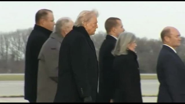 Trump assiste al ritorno dei soldati statunitensi uccisi in Siria