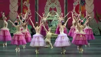 El Cascanueces de George Balanchine - Vals de las Flores