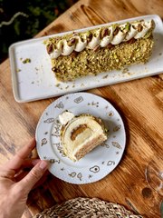 Bûche de Noël Pistache Fleur d’Oranger | Recette Festive Dessert avec Praliné et Ganache Pistache