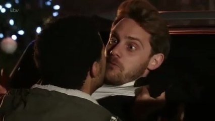 Corrie Luke Britton Grabs Jamie Bowman 25th November 2015