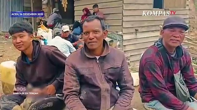 Perjuangan Warga Aceh Pikul Karung Jual Cabai Hasil Panen di Tengah Sisa Bencana Banjir-Longsor