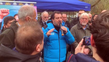 Salvini a Vetto per la diga: "Avete aspettato 120 anni: facciamo la bene". Le parole su processo Open Arms e famiglia nel bosco