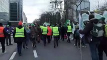 Protestas de agricultores colapsan Bruselas contra el pacto UE-Mercosur