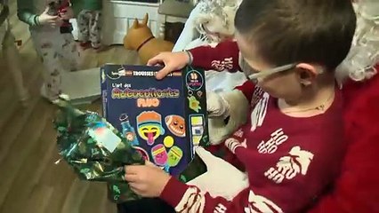 CH 18 Dec TOPO Pere noel cadeaux Clermont WEB