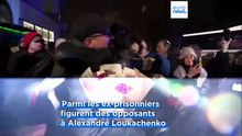 "Nous étions des prisonniers étrangers" : 89 opposants bélarusses libérés par Minsk sont arrivés à Varsovie