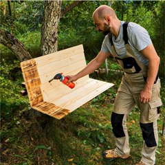 Backyard Upgrade: Tree-Hung Stylish Bench #fblifestyle