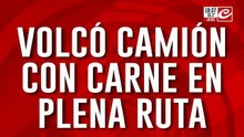 Volcó camión con carne en plena ruta ¿hambre o avivada?