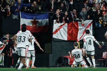 La plantilla del Rayo Vallecano avisa: "Queremos levantar un título en mayo"