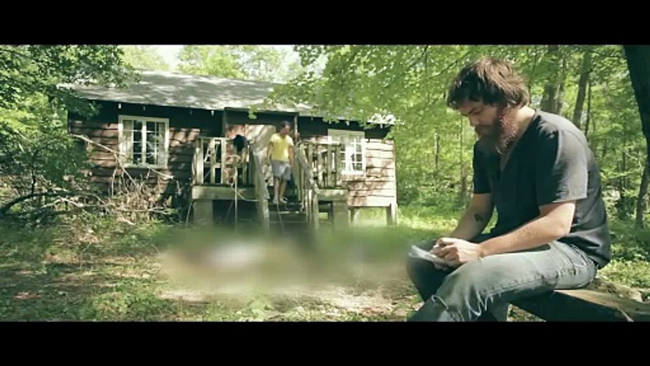 They Wake Up to Find Hundreds of Zombies Surrounding Their Broken Car, With No Way Out for Weeks