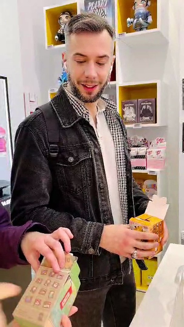 ⁣J'ai réussi à prédire 2 figurines Pop-Mart à la fois !