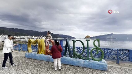 Sağanak sonrası güneş yüzleri güldürdü, Marmaris sahilleri doldu