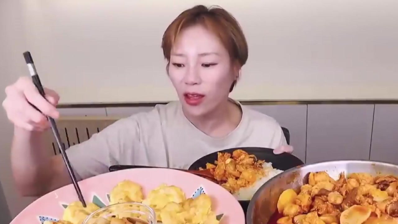 '주사 이모' 의혹에 '입짧은 햇님' 활동 중단...'주사 이모'의 과거는? [앵커리...