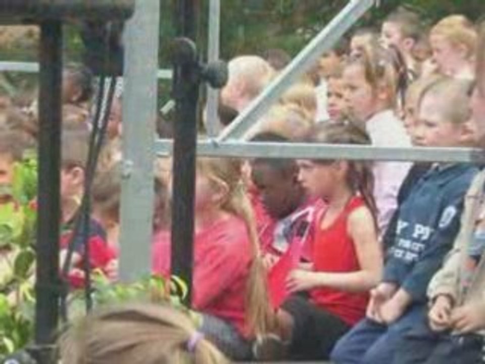 fête de l école a Flavie 17 mai 2008