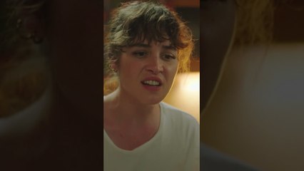 شو بدو طانير من عيلة فيروزة 🤔 - مسلسل وقت الحب #shorts #sevmekzamanı   @atvarabic ​