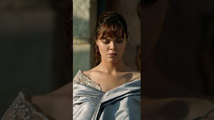 ليش جوليا متأنقة ؟ 🙁- مسلسل مرارة الحب #shorts  ​#مسلسلات     @BirZamanlarCukurovaArabic