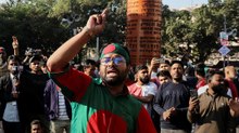 Bangladesh में Anti-India Protest, Awami League दफ्तरों पर हमले