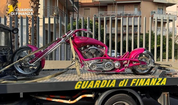 Savona - Frode Iva su auto e moto di lusso dall'estero: sequestri per 3 milioni (19.12.25)