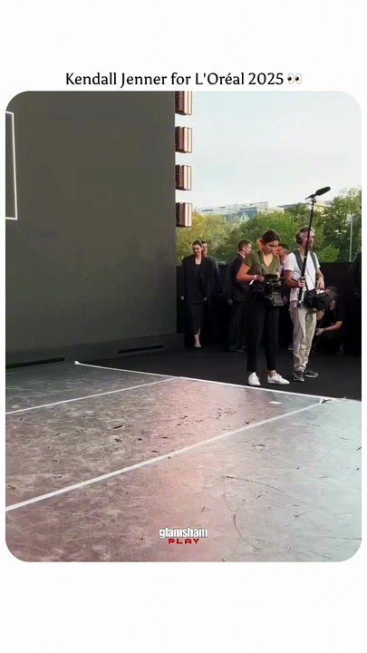 Kendall Jenner owning the spotlight for L’Oréal 2025, proving once again why effortless elegance never goes out of style.🔥  #glamsham #kendalljenner #loreal #loreal2025 #runwaymoment #fashionicon #modernmuse #highfashion  {glamsham, kendall jenner, lorea