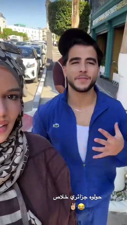 هجوم واسع على انس الشايب بسبب موقف محرج بالجزائر
