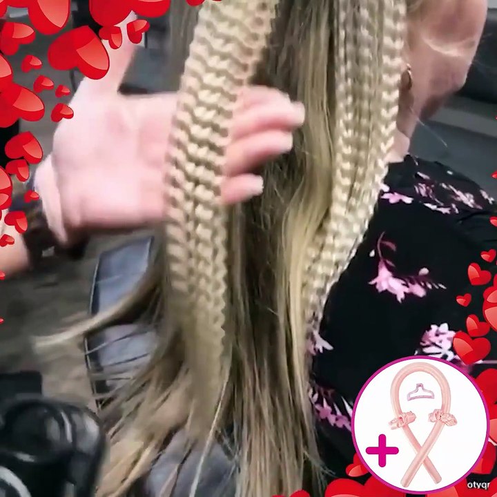 soft zig-zag pattern
